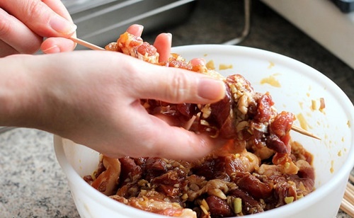 Cơm thịt bò trộn trứng đẹp mắt, ngon miệng cho bữa sáng tràn đầy năng lượng