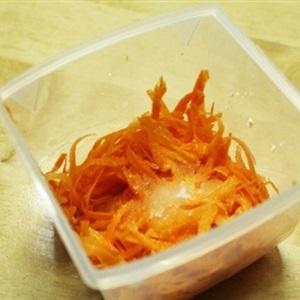 Cách làm cơm thịt heo khìa nước dừa