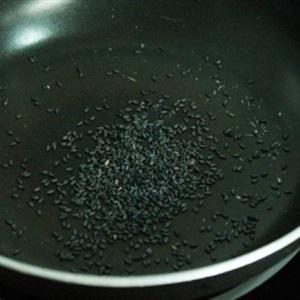 Cách làm cơm thịt heo khìa nước dừa