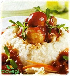 Cơm trắng bò viên