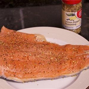 Cách làm cơm trộn cá hồi