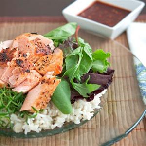 Cách làm cơm trộn cá hồi