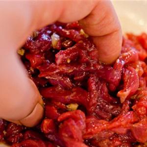 Cách làm cơm trộn thịt bò và củ cải