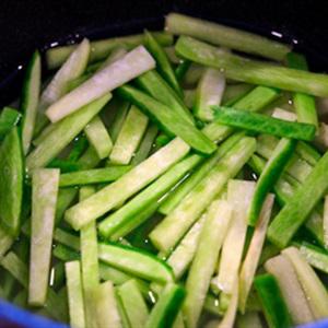 Cách làm cơm trộn thịt bò và củ cải