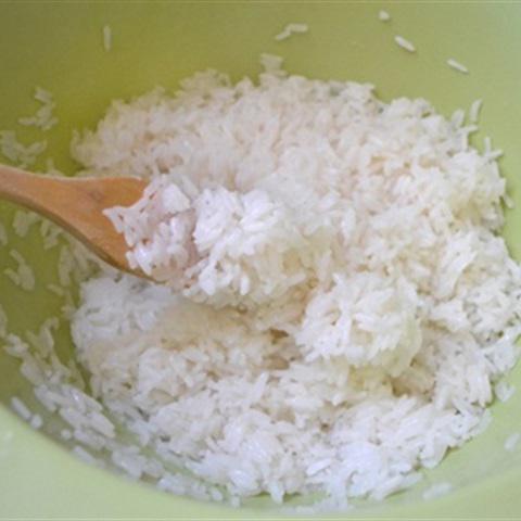 Cách làm cơm trộn tôm