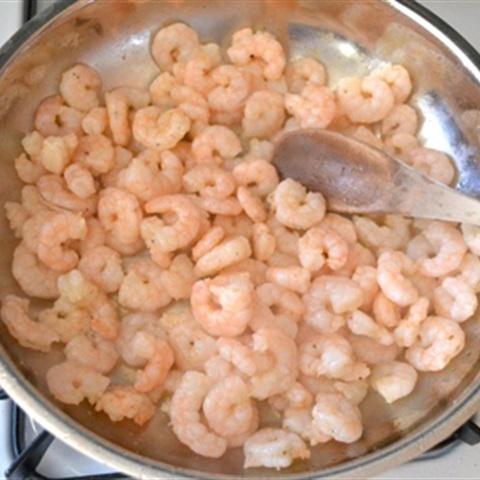 Cách làm cơm trộn tôm