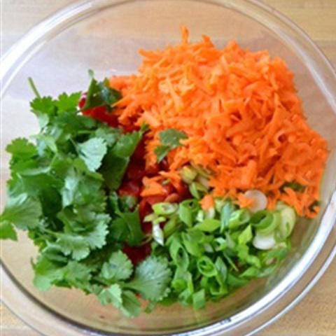 Cách làm cơm trộn tôm