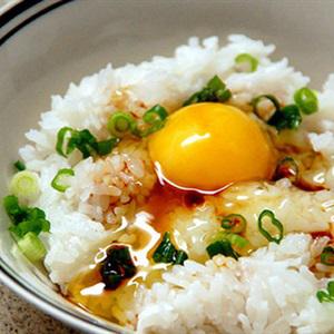 Cách làm cơm trộn trứng