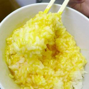 Cách làm cơm trộn trứng