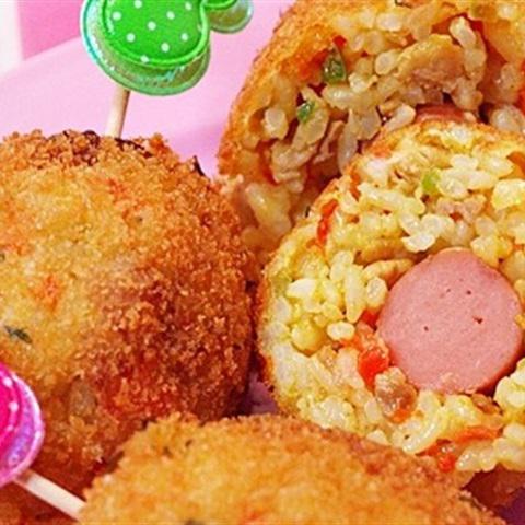 Cách làm cơm viên xúc xích