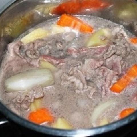 Cách làm combo bò hầm và canh kim chi