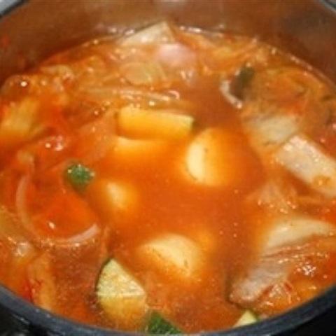 Cách làm combo bò hầm và canh kim chi