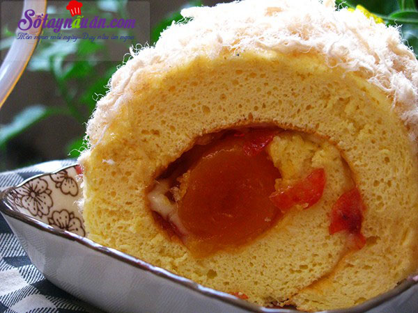 Công thức bánh bông lan cuộn trứng muối xốp mềm khó cưỡng