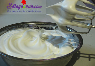 Công thức bánh bông lan cuộn trứng muối xốp mềm khó cưỡng