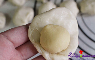 Công thức bánh nhân trứng muối ngon không tưởng