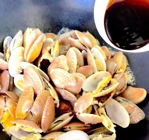 Công thức bò sốt vang đậm đà cho bữa tối quây quần