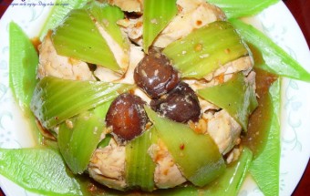 Công thức cho món gà hấp cải bẹ xanh ngon đúng điệu