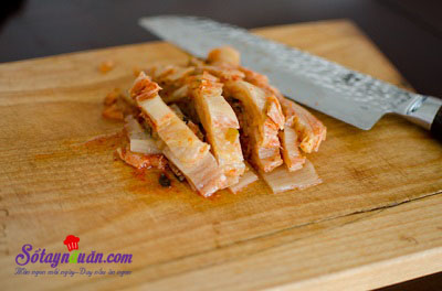 Công thức cho món spaghetti kim chi dai ngon từng sợi