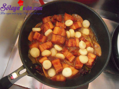 Công thức cho món thịt kho củ năng đậm đà đưa cơm