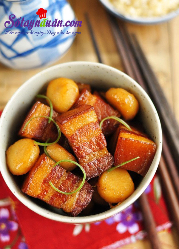 Công thức cho món thịt kho củ năng đậm đà đưa cơm