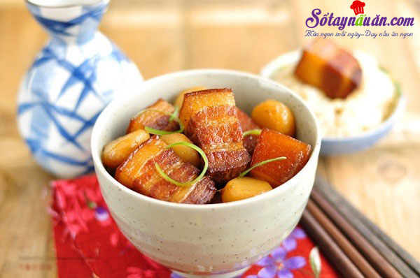 Công thức cho món thịt kho củ năng đậm đà đưa cơm