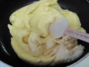 Công thức làm bánh nếp sầu riêng đon giản mà ngon