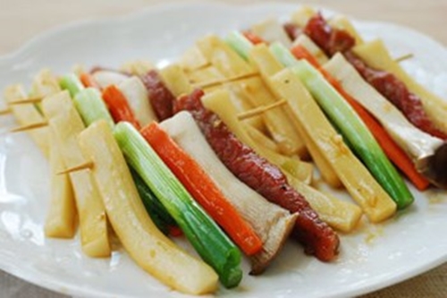 Công thức làm mì trộn cay kiểu Hàn ăn ngon đừng hỏi