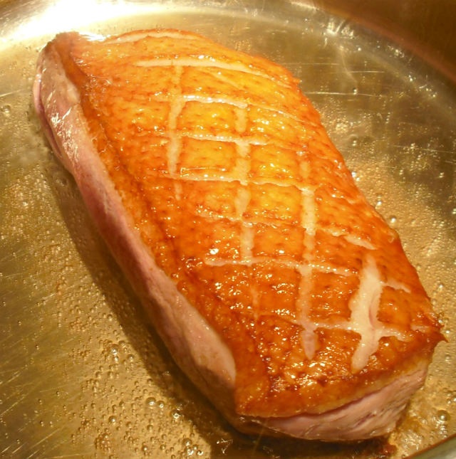 Công thức làm món ức vịt sốt mâm xôi đúng chuẩn nhà hàng Âu