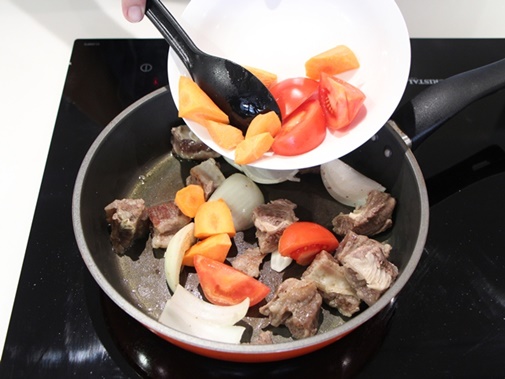 Công thức mỳ Udon xào kim chi kiểu Hàn ăn là ghiền