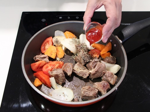 Công thức mỳ Udon xào kim chi kiểu Hàn ăn là ghiền