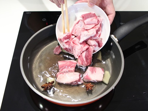 Công thức mỳ Udon xào kim chi kiểu Hàn ăn là ghiền