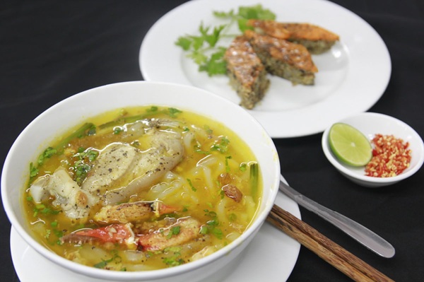 Công thức nấu bánh canh cua đậm đà đúng cách