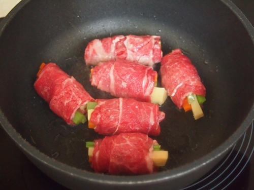 Công thức nấu cháo thịt gà băm với đậu Hà Lan và bí đỏ thơm ngon, bổ dưỡng