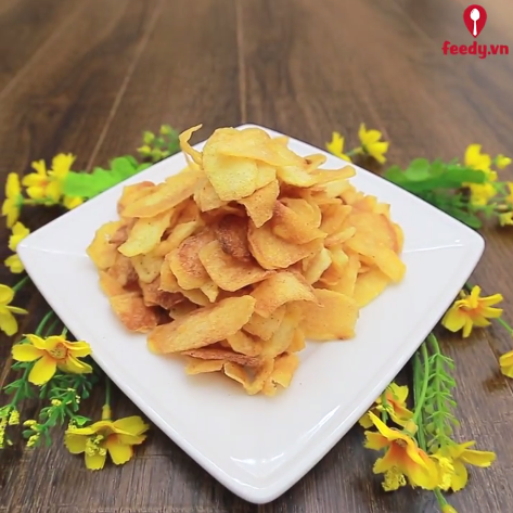 Công thức salad cà chua, bơ và hành tím cho người giảm cân