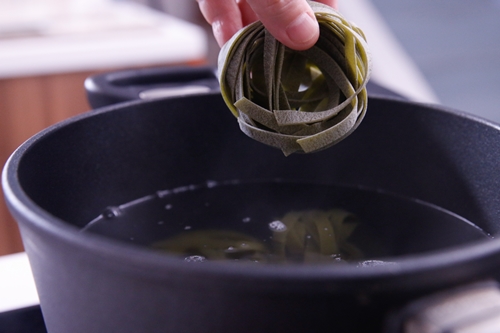 Công thức sinh tố chanh đào giúp thanh lọc cơ thể