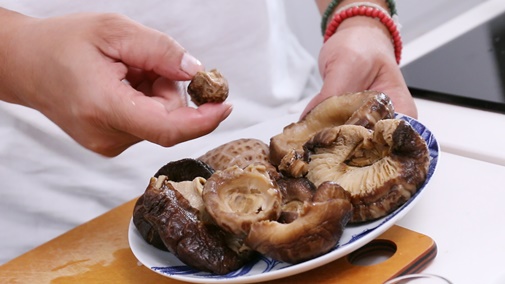 Công thức súp măng tây dễ làm, ít tinh bột cho người giảm cân