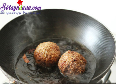 Công thức thịt viên trứng cút sốt lạ miệng