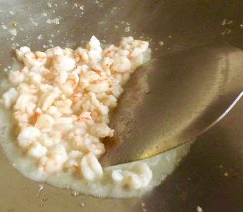 Công thức tôm xào nước cốt chanh và rau mùi ngon ngất ngây