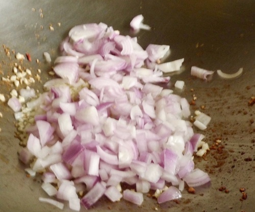 Công thức tôm xào nước cốt chanh và rau mùi ngon ngất ngây