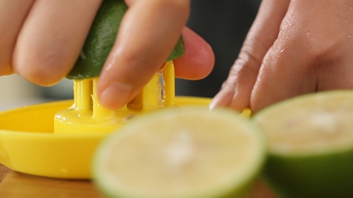 Công thức tôm xào tỏi hạt mè đậm đà đưa cơm