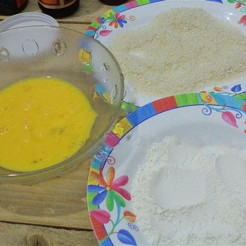 Cách làm cốt lết chiên xù