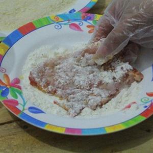 Cách làm cốt lết chiên xù