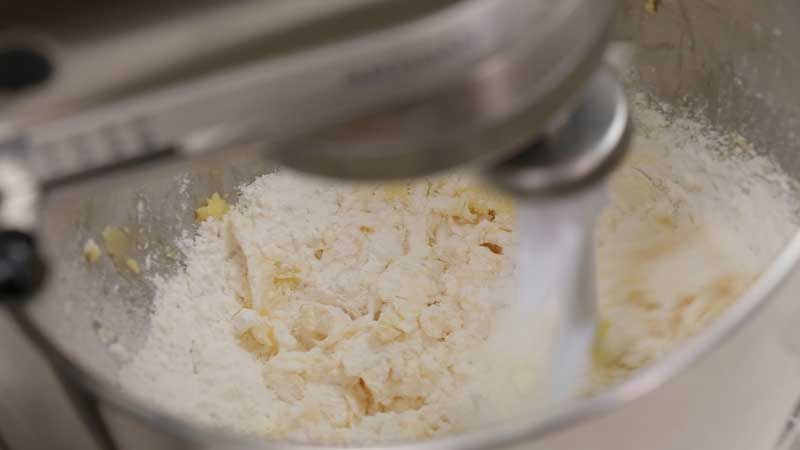 Crepe sầu riêng lá dứa thanh mát nhìn là thèm