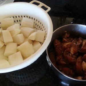 Củ cải trắng kho thịt