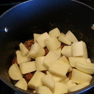 Củ cải trắng kho thịt