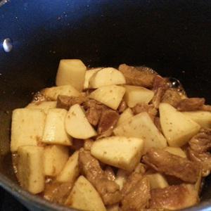 Củ cải trắng kho thịt