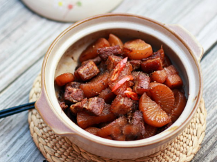 Củ cải trắng kho thịt