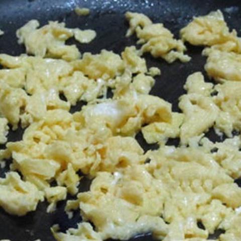 Cách làm củ cải xào trứng