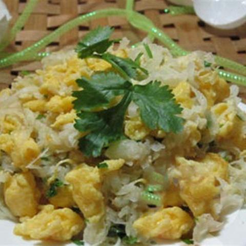 Cách làm củ cải xào trứng