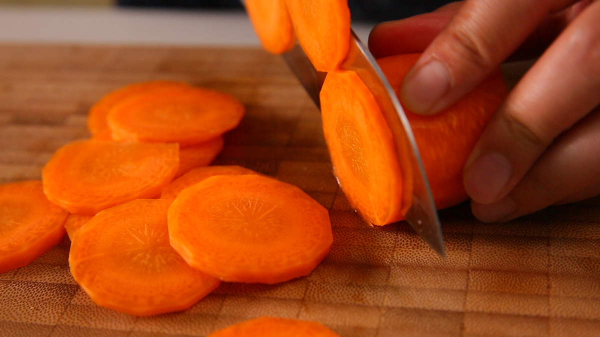 Củ hoa ly hấp tỏi và mướp thơm ngon